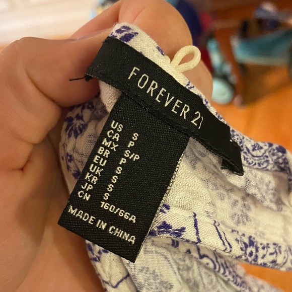 Blue and white romper - Picture 2 of 3